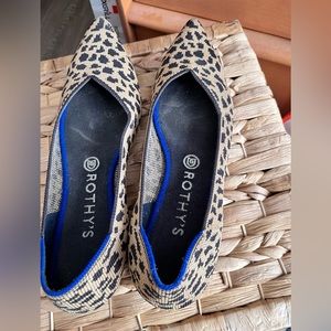Rothys RETIRED POINT leopard print